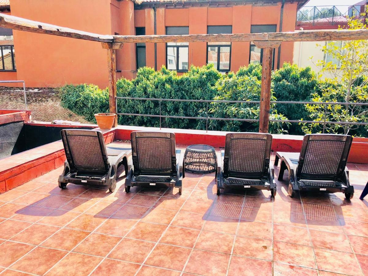 Gran Via Apartamentos De Temporada Madrid Kültér fotó