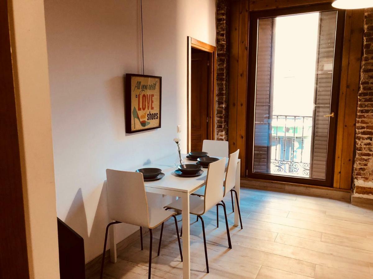 Gran Via Apartamentos De Temporada Madrid Kültér fotó