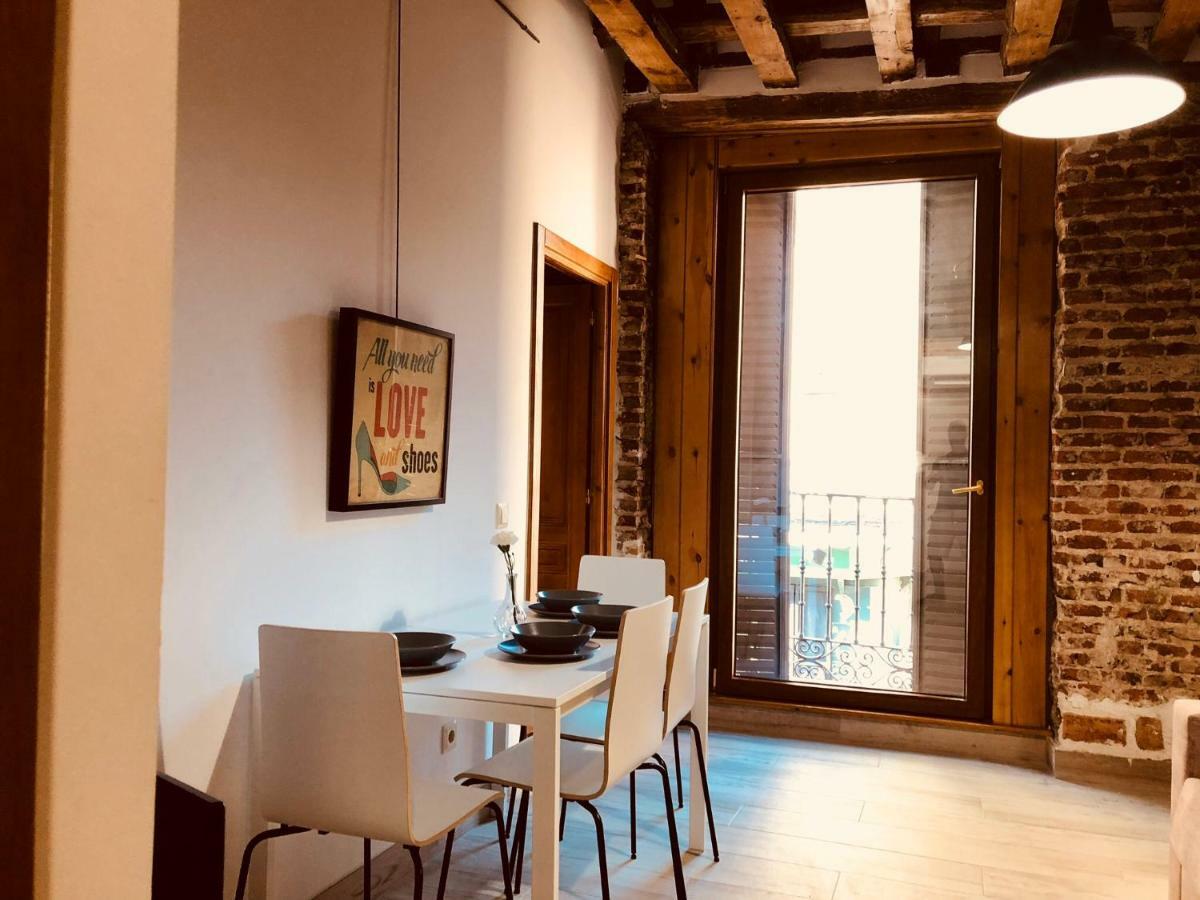 Gran Via Apartamentos De Temporada Madrid Kültér fotó