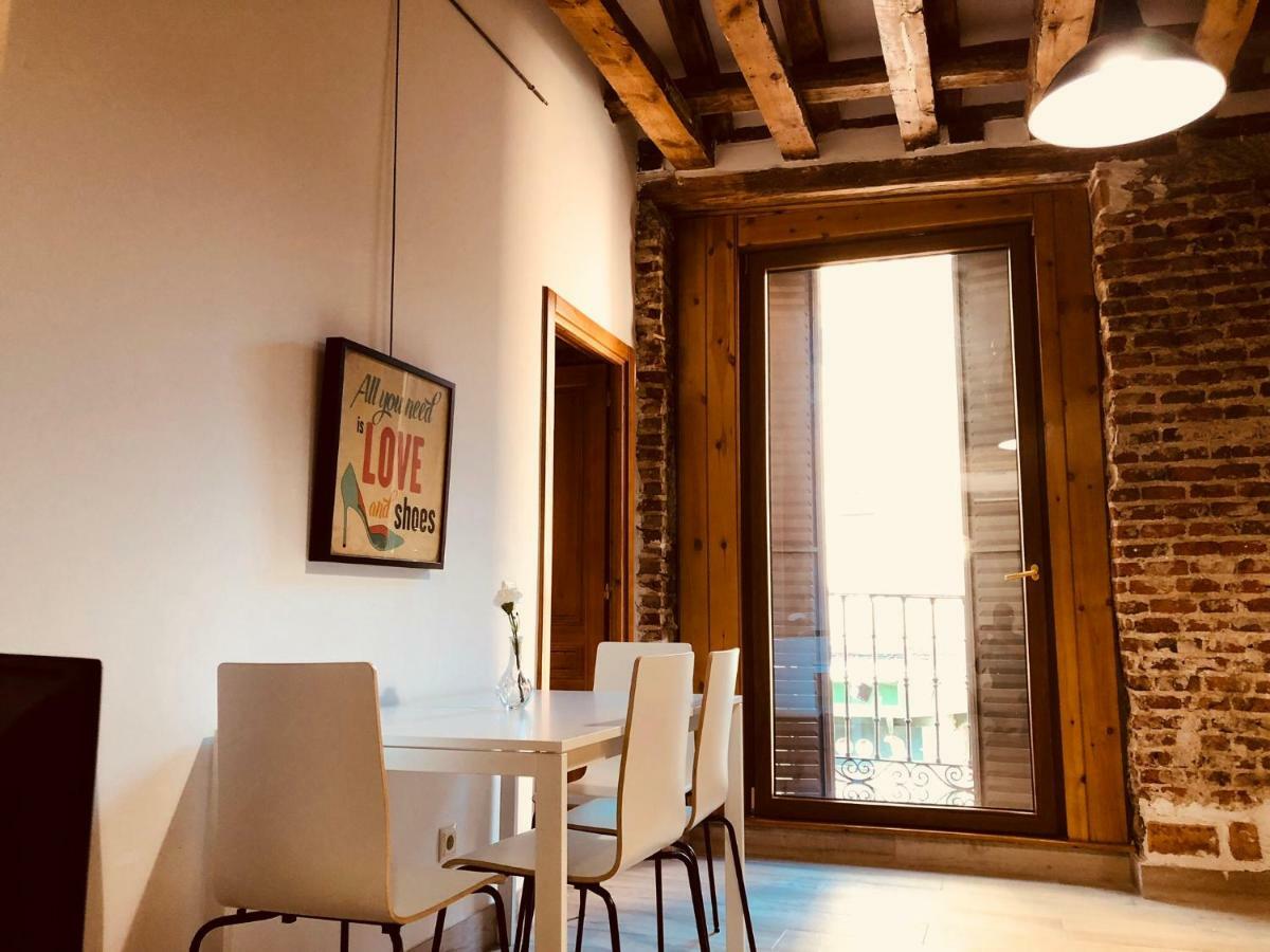 Gran Via Apartamentos De Temporada Madrid Kültér fotó
